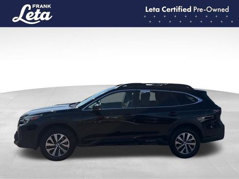 Used 2023 Subaru Outback Premium AWD/4WD image 3