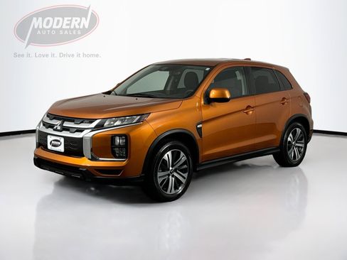 Used 2021 Mitsubishi Outlander Sport ES image 1