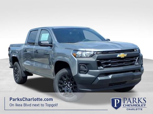 New 2026 Chevrolet Colorado W/T w/ WT Custom Package AWD/4WD image 1