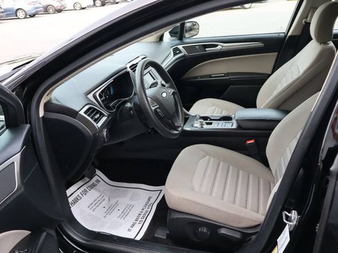 Used 2018 Ford Fusion S FWD image 5