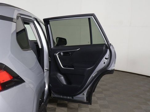 Used 2021 Toyota RAV4 LE image 18