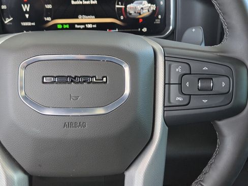 Used 2026 GMC Sierra 1500 Denali w/ Denali Reserve Package AWD/4WD image 26