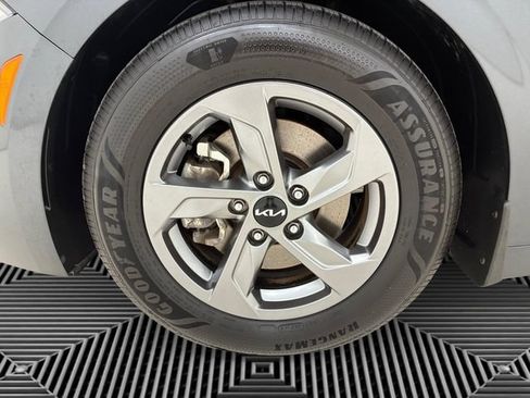 Used 2023 Kia K5 LXS FWD image 9