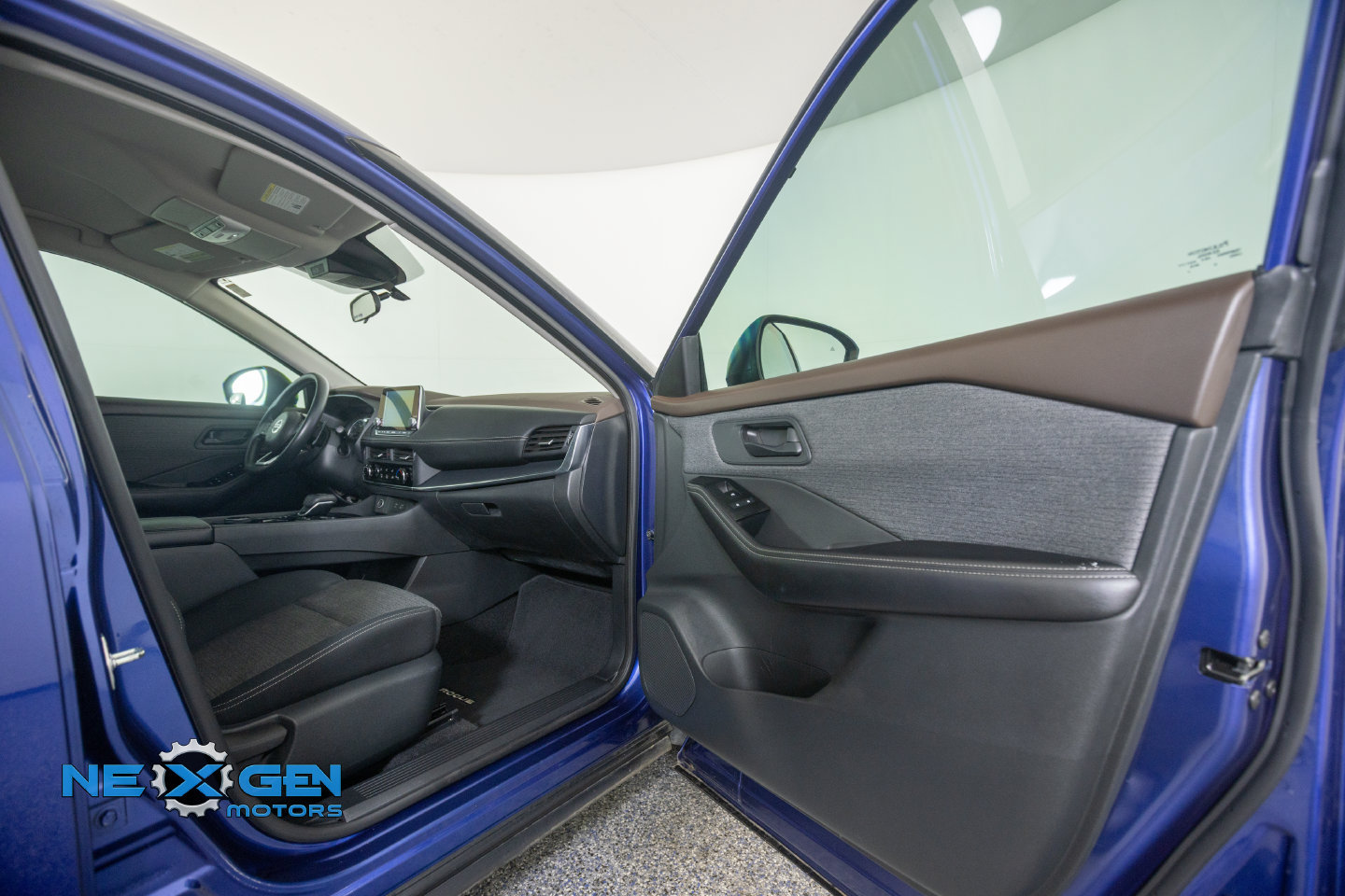 Used 2021 Nissan Rogue S AWD/4WD image 5