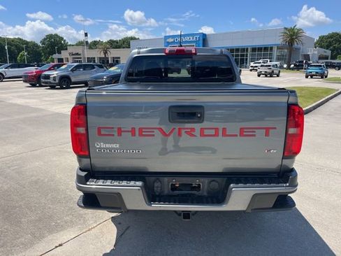 Used 2022 Chevrolet Colorado LT w/ LT Convenience Package AWD/4WD image 6