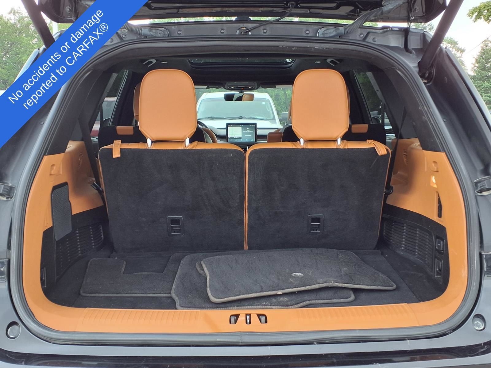 Used 2023 Lincoln Aviator Black Label AWD/4WD image 11