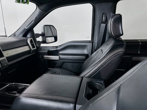 Used 2022 Ford F350 Platinum w/ FX4 Off-Road Package image 25