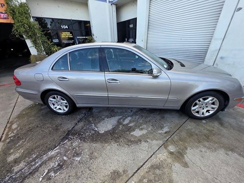 Used 2005 Mercedes-Benz E 320 Sedan image 9