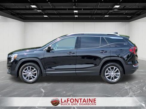 Used 2024 GMC Terrain SLT AWD/4WD image 3