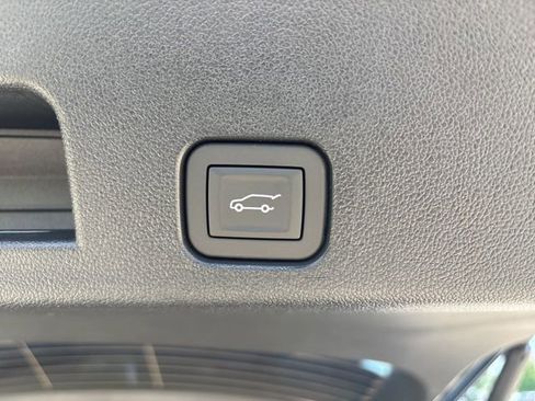 New 2026 Chevrolet Traverse LT w/ Driver Confidence Package AWD/4WD image 20