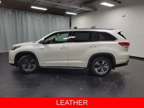Used 2018 Toyota Highlander Limited Platinum AWD/4WD image 5