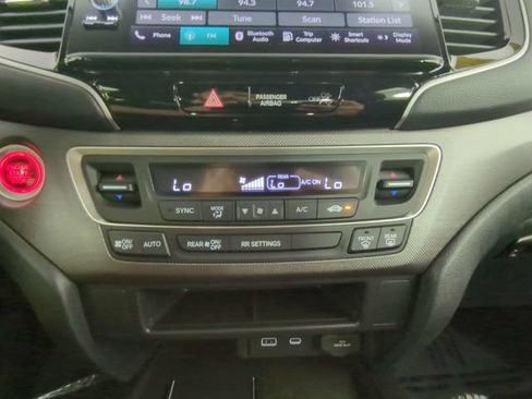 Used 2024 Honda Ridgeline Sport image 23