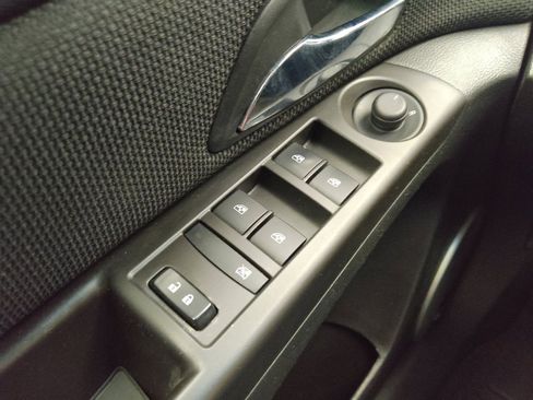 Used 2015 Chevrolet Cruze LT w/ Sun And Sound Package FWD image 27