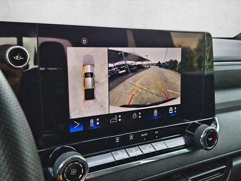 Used 2024 Chevrolet Colorado Trail Boss w/ Technology Package image 14