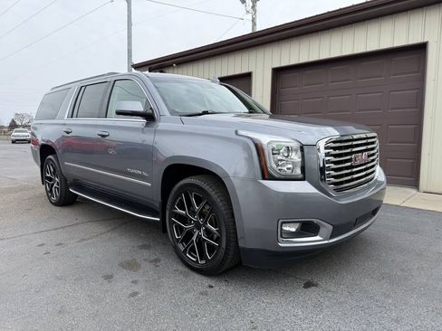 Used 2019 GMC Yukon XL SLT w/ Premium Edition AWD/4WD image 5