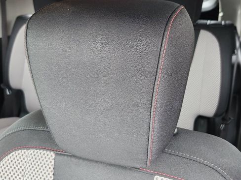 Used 2017 Chevrolet Equinox LT w/ Convenience Package image 14