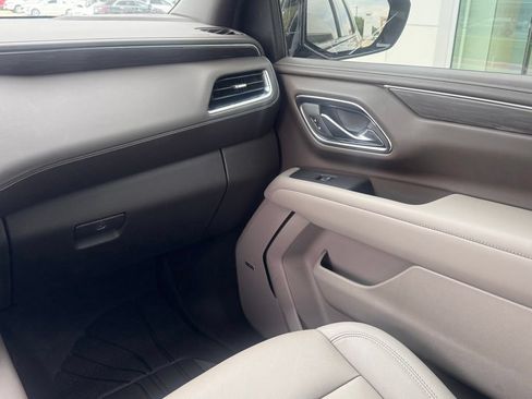 Used 2024 Chevrolet Tahoe Z71 w/ Luxury Package AWD/4WD image 26