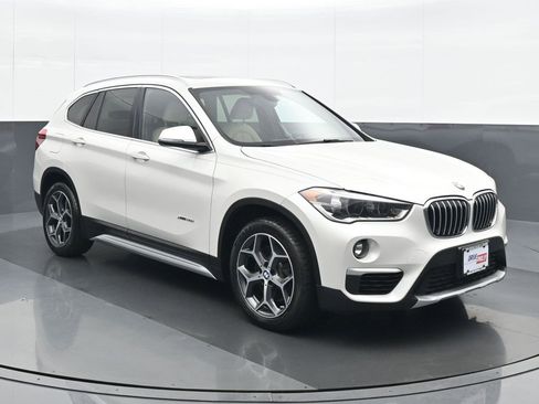 Used 2018 BMW X1 xDrive28i w/ Premium Package image 9
