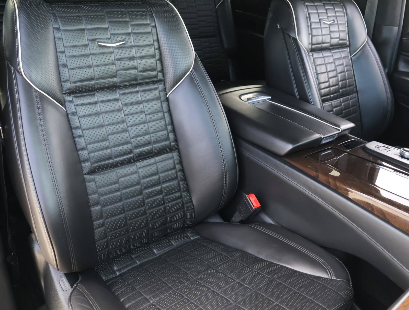Used 2021 Cadillac Escalade Sport Platinum AWD/4WD image 20