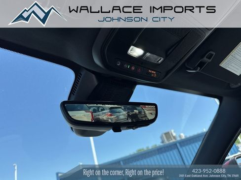 Used 2025 Chevrolet Equinox LT w/ Safety and Technology Package AWD/4WD image 15