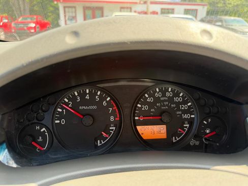 Used 2012 Nissan Frontier SV RWD image 18