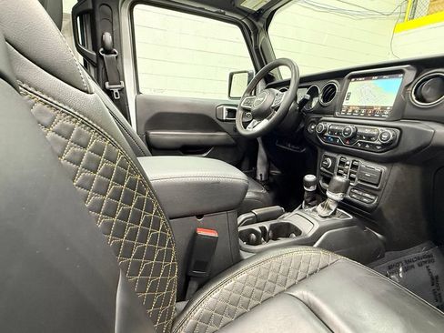 Used 2023 Jeep Wrangler Unlimited Sahara AWD/4WD image 45