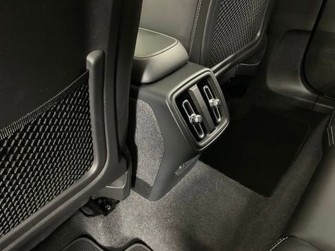 Certified 2024 Volvo XC40 B5 Plus w/ Climate Package image 16