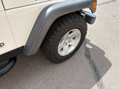 Used 2005 Jeep Wrangler Rubicon AWD/4WD image 14
