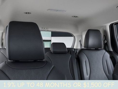 New 2026 Kia Carnival EX image 28