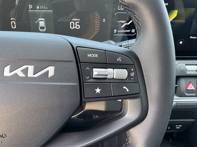 New 2026 Kia K4 EX FWD image 32