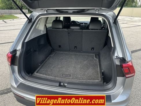 Used 2020 Volkswagen Tiguan SE w/ Panoramic Sunroof Package AWD/4WD image 33