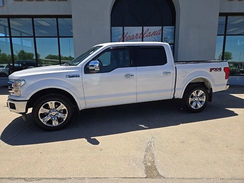 Used 2019 Ford F150 Lariat w/ Equipment Group 502A Luxury AWD/4WD image 4