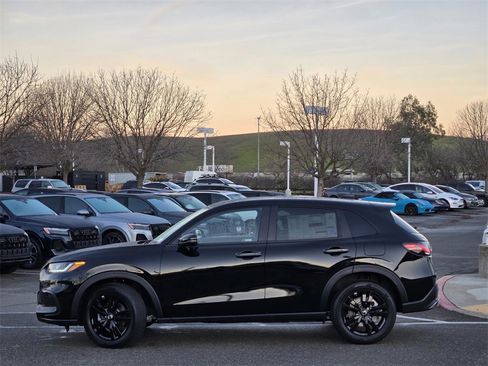 New 2026 Honda HR-V Sport image 7