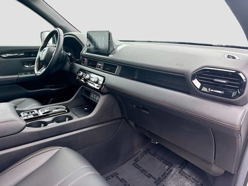 Certified 2024 Honda Pilot TrailSport image 35