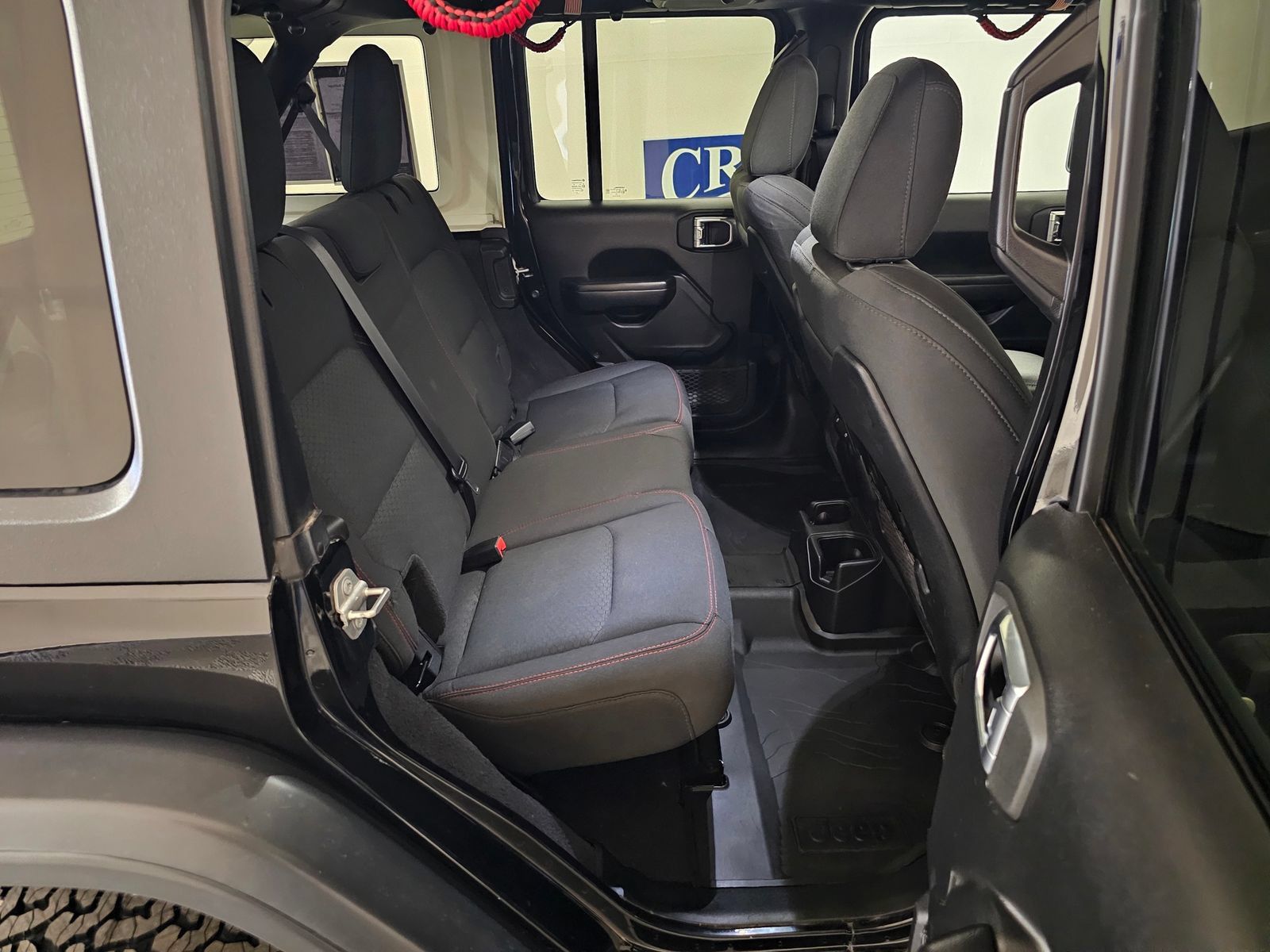 Used 2021 Jeep Wrangler Unlimited Rubicon w/ LED Lighting Group AWD/4WD image 26