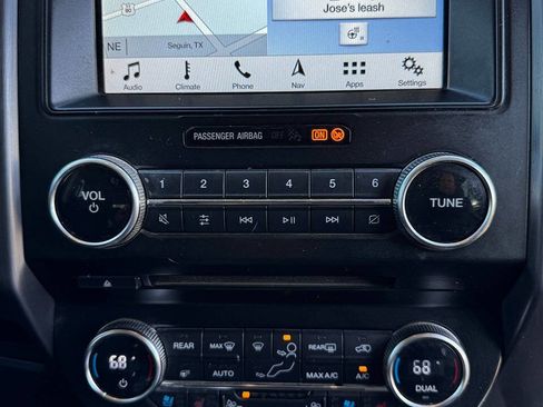 Used 2018 Ford Expedition Max Platinum image 16