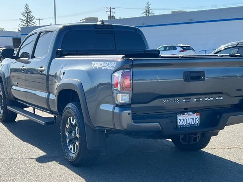 Used 2023 Toyota Tacoma TRD Off-Road w/ Advanced Technology Package AWD/4WD image 6