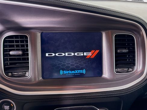 Used 2020 Dodge Charger SXT w/ Plus Group image 18