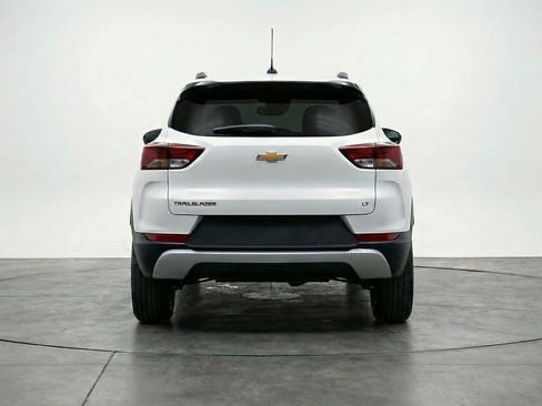 Used 2025 Chevrolet TrailBlazer LT FWD image 7