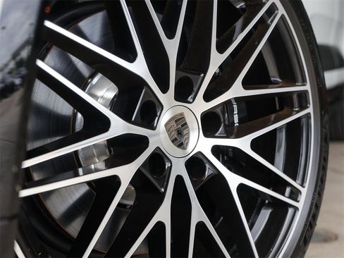 New 2025 Porsche Macan Turbo Electric image 12