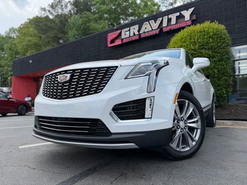 Used 2024 Cadillac XT5 Premium Luxury image 2
