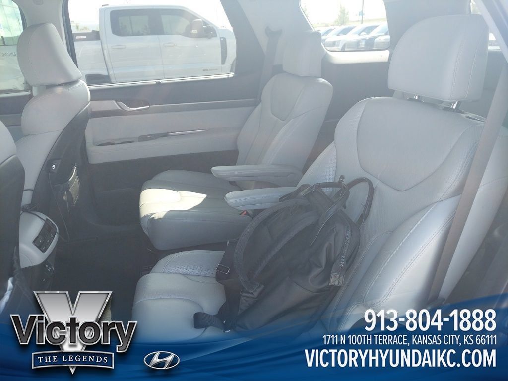 Used 2022 Hyundai Palisade SEL w/ Premium Package AWD/4WD image 8