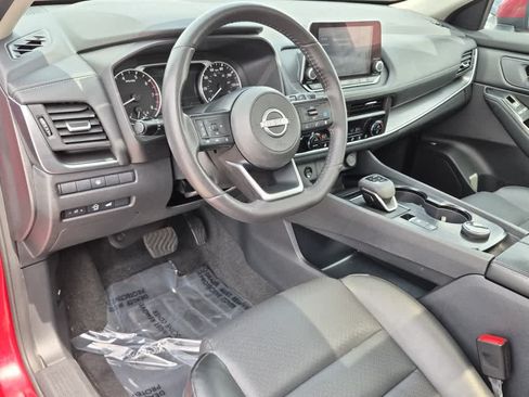 Used 2024 Nissan Rogue SV w/ SV Premium Package AWD/4WD image 11