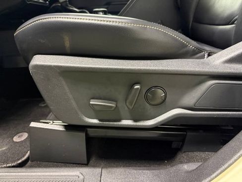 Used 2025 Ford Bronco Badlands AWD/4WD image 12