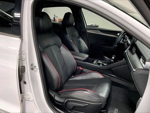 Used 2022 Kia K5 GT FWD image 9
