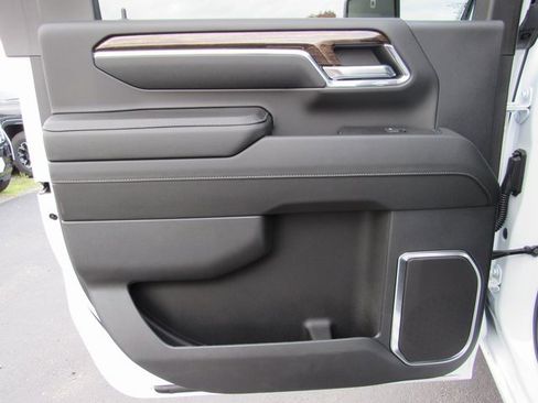 Used 2024 GMC Sierra 2500 SLE w/ SLE Convenience Package image 22