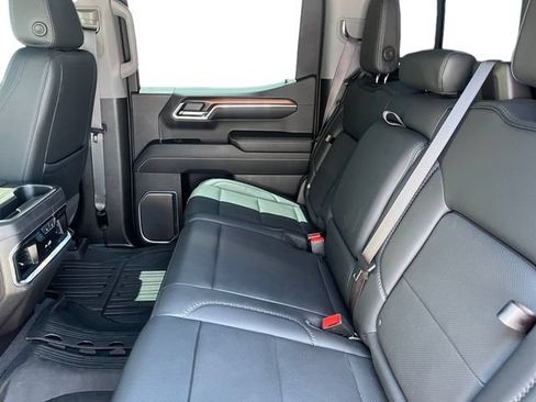 Used 2024 GMC Sierra 1500 Denali w/ Denali Reserve Package AWD/4WD image 11
