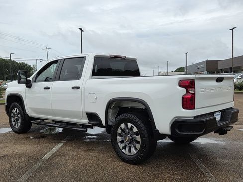 Used 2024 Chevrolet Silverado 2500 Custom w/ Custom Value Package AWD/4WD image 6