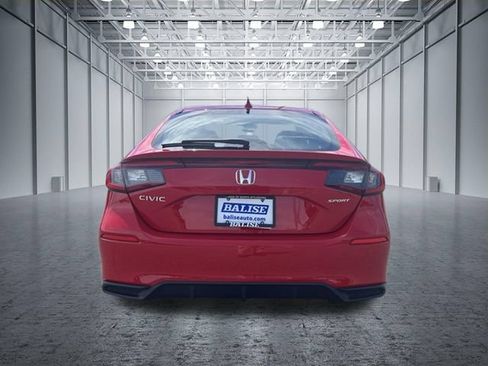 Used 2022 Honda Civic Sport image 4