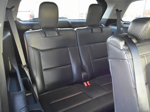 Used 2022 Ford Explorer XLT w/ Equipment Group 202A image 44